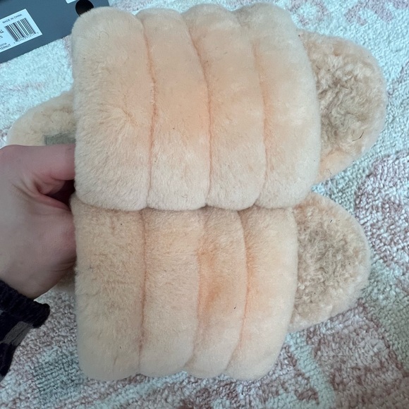 ugg slippers - Picture 3 of 5